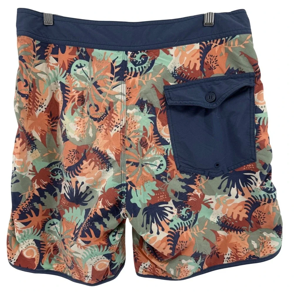 Patagonia Men's Board‎ Shorts Size 32 Tropical Floral Print Swim Trunks